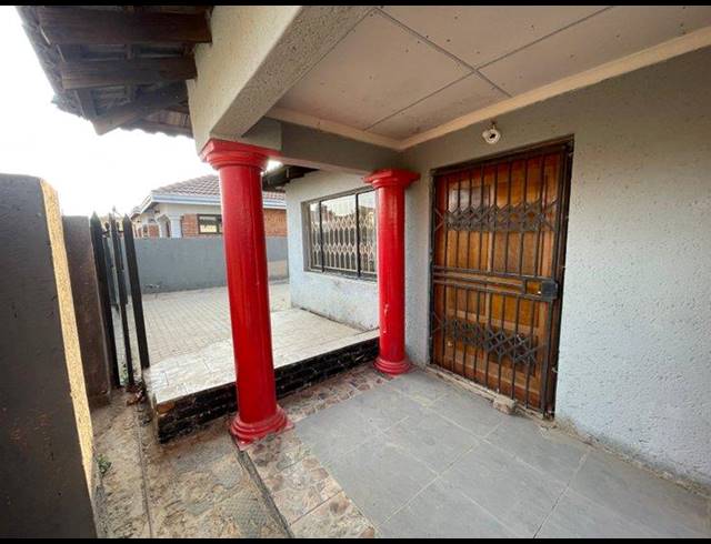 3 BEDROOM HOUSE FOR SALE IN MANKWENG